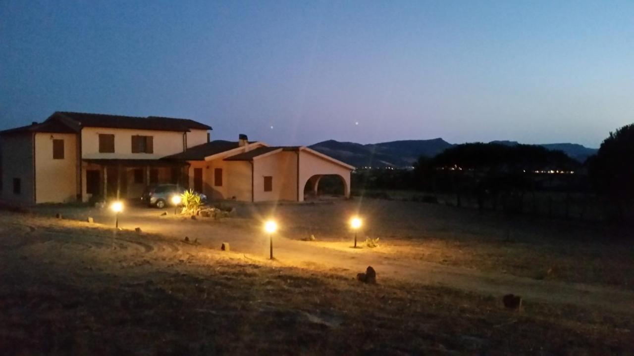Villa Jolies Viddalba Habitación foto